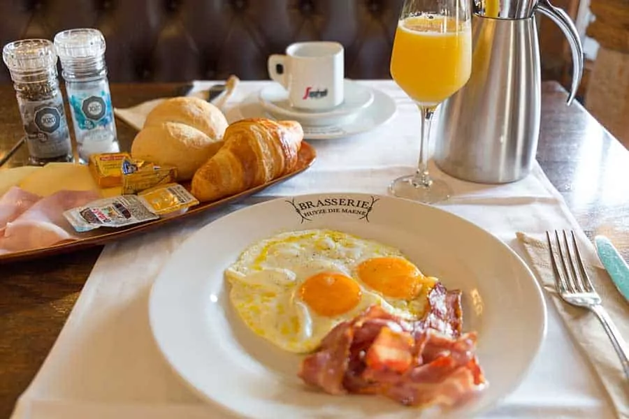 Huyze Die Mane Full Breakfast